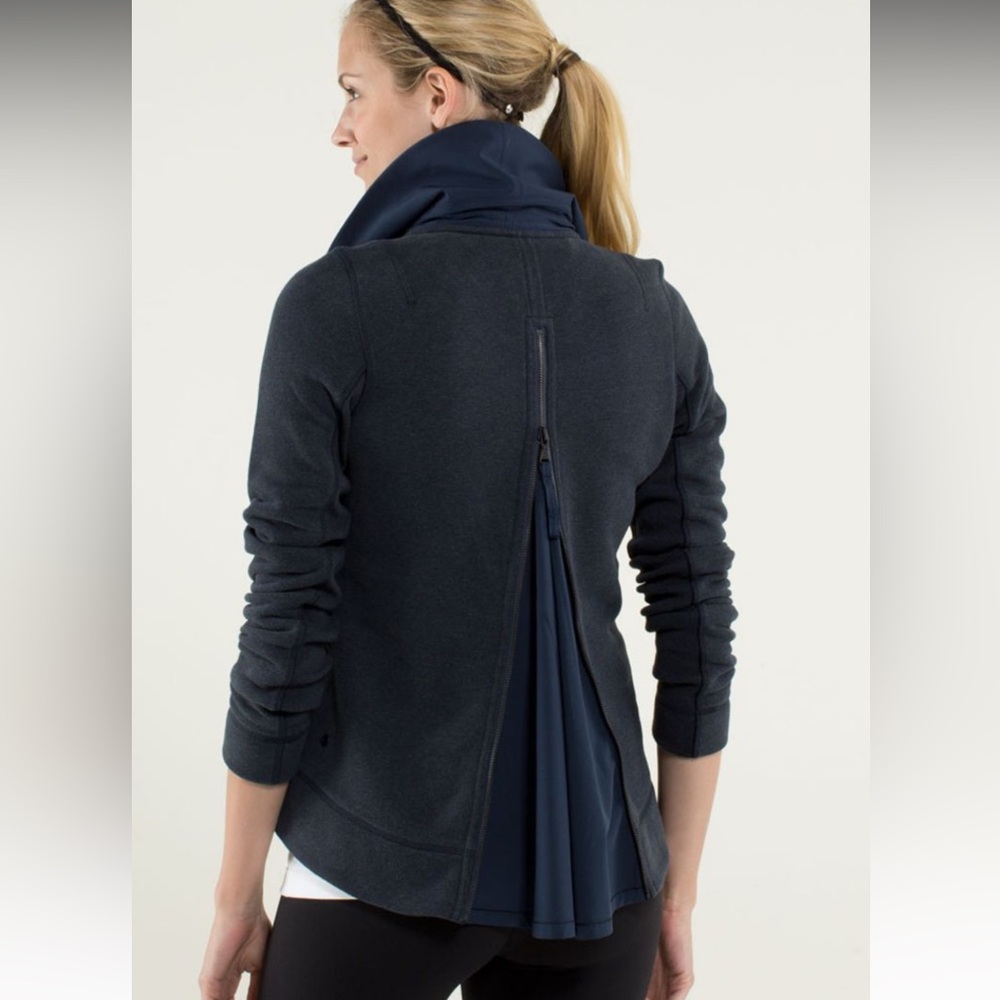 NWOT Lululemon En Route Jacket inkwell - Size 4